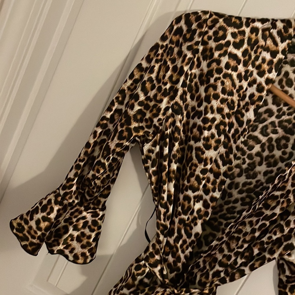 Leopard Robe OSFM - Picture 3 of 4